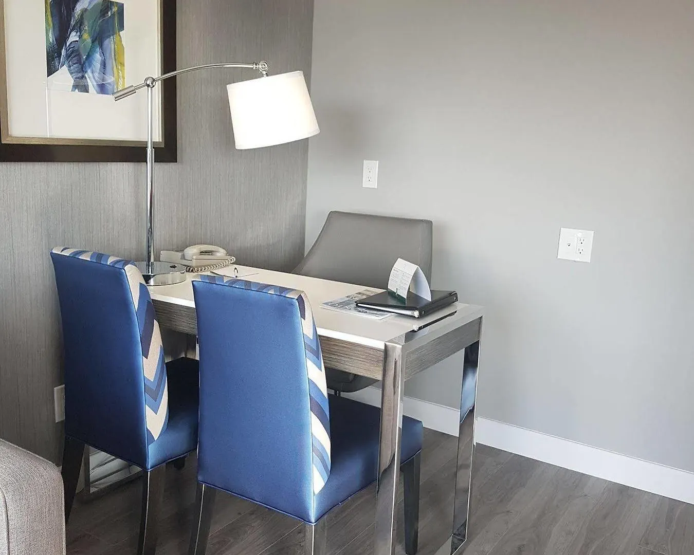 Hotel Spark By Hilton Toronto Airport